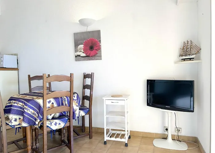 Lv480-316 2 Pieces 2 Couchages * Le Lavandou